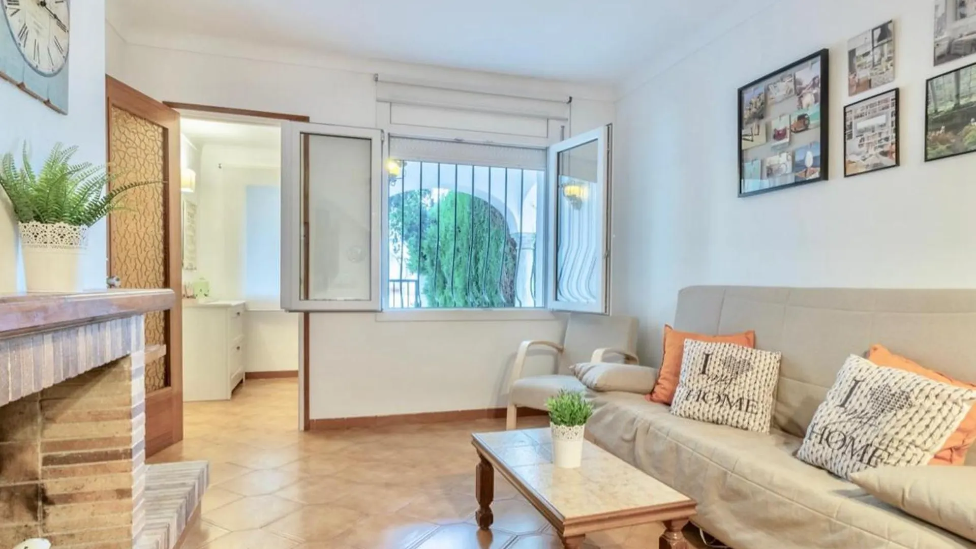 Holiday home Casa L'Escala, 2 Dormitorios, 5 Personas - Es-325-35 Torroella De Montgri