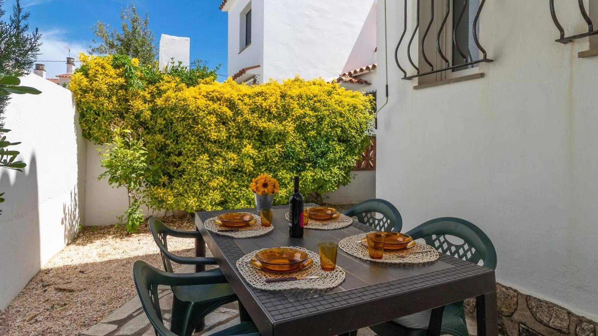 Holiday home Casa L'Escala, 2 Dormitorios, 5 Personas - Es-325-35 Torroella De Montgri Spain