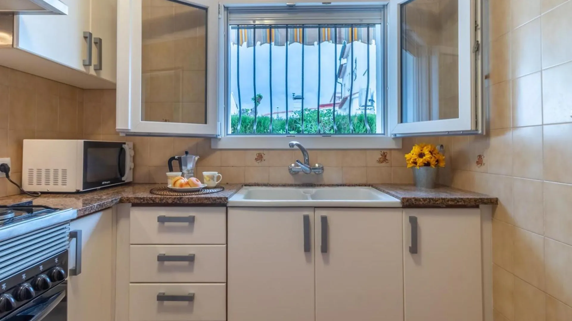 Holiday home Casa L'Escala, 2 Dormitorios, 5 Personas - Es-325-35 Torroella De Montgri Spain